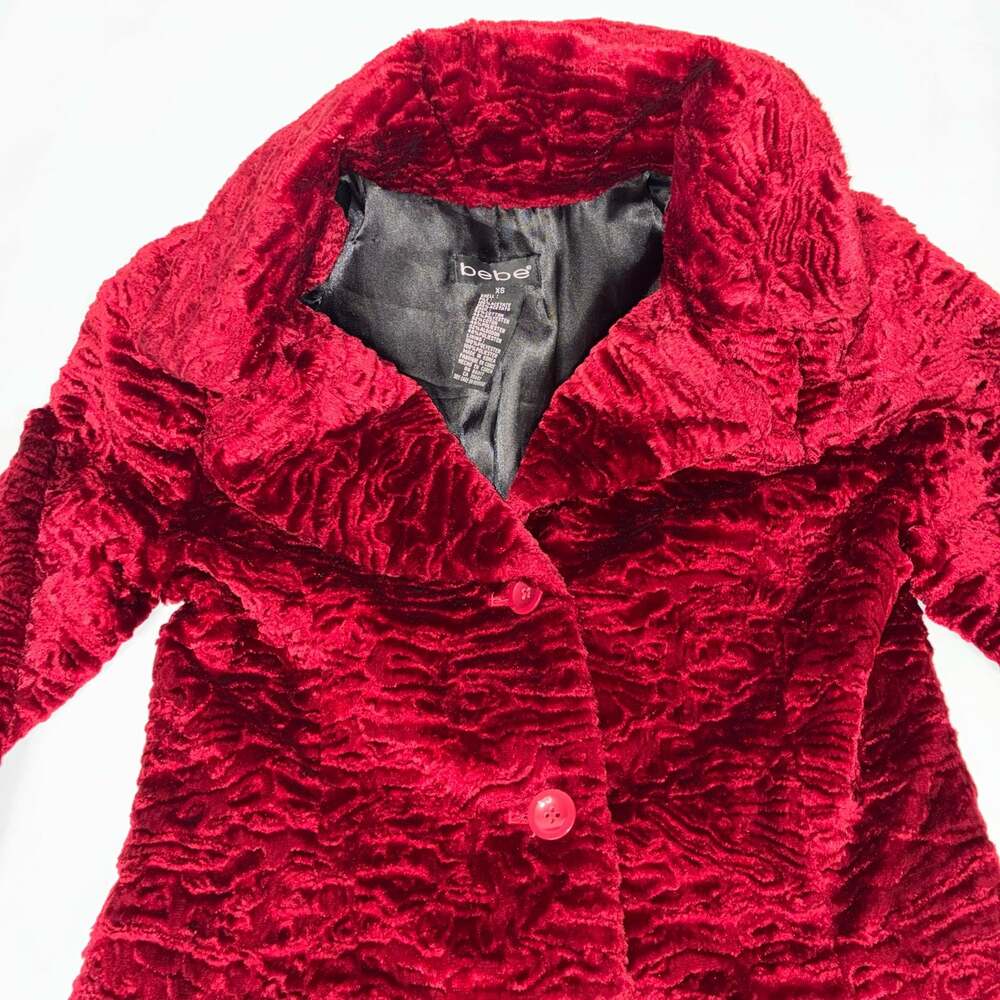 bebe Women's Red Faux Fur Textured Long Coat Size XS - Picture 3 of 8